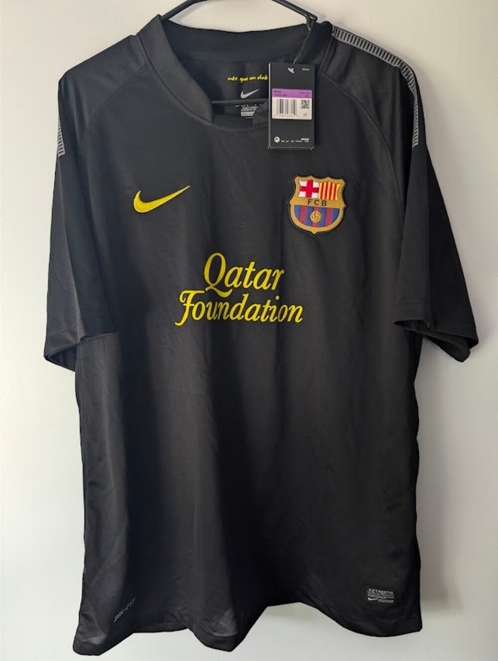 FC Barcelona 2011 2012 Away Jersey NWT Men's 2XL Slim Fit Black